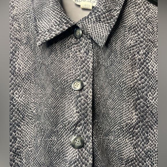 Briggs Petite snake skin blazer size small style: 1-702-b24 - Picture 3 of 6